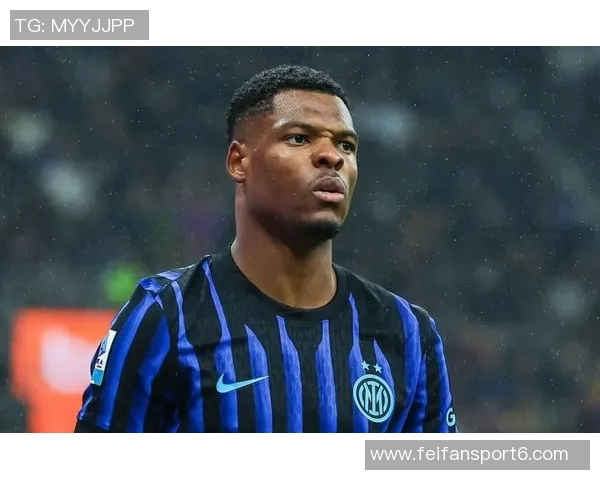 邓弗里斯换下后不满情绪引发齐沃支持愤怒球员的观点