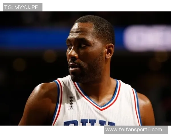 KD梦想演绎大佬角色与美女共舞并在镜头前展现枪法魅力 KD梦想演绎大佬角色与美女共舞并在镜头前展现枪法魅力