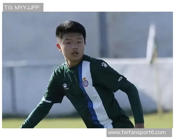 海港官方宣布签约20岁右后卫杨希助力U23国足未来发展