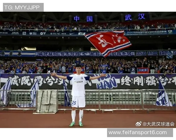 武汉三镇应全力以赴续约邓涵文以增强球队竞争力