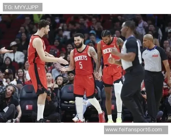 范弗里特谈球队争冠机会受限时的出战态度与伤病困扰